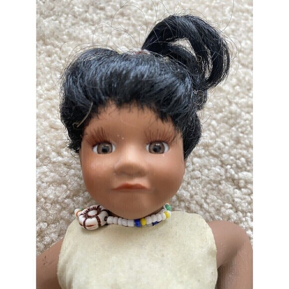 Lot 3x Native American Porcelain Girl Dolls Dressed Kachina Inuit Maiden Vintage - Picture 7 of 11